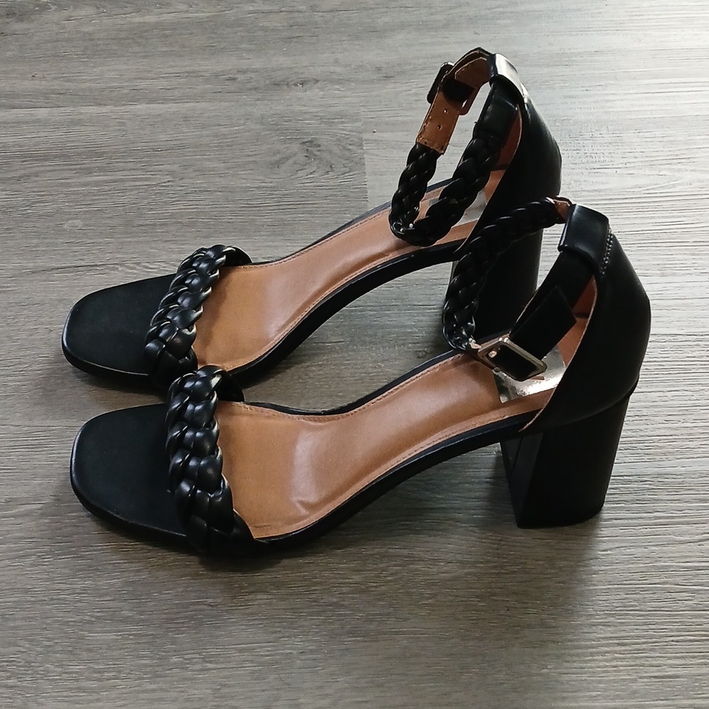 DV by  Dolce Vita Braided Strap Black Block Heel Sandals  Sz 11 NWOT - Picture 3 of 10